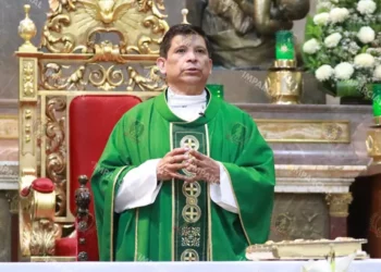 Foto: Adrián Gaytán // El presbítero Alejandro Rodríguez convocó a los creyentes a alistarse espiritualmente para las próximas celebraciones.