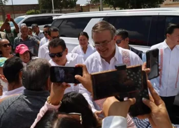 En Salina Cruz, el secretario de Economía, Marcelo Ebrard, inauguró el Centro de Fomento Económico para el Bienestar en Salina Cruz con ausencia de funcionarios del gobierno de Oaxaca.