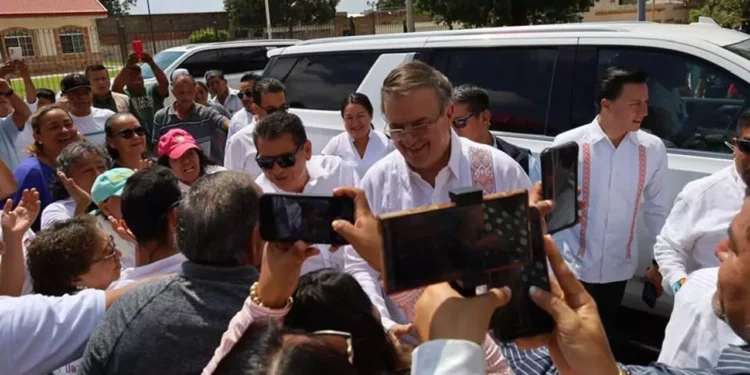 En Salina Cruz, el secretario de Economía, Marcelo Ebrard, inauguró el Centro de Fomento Económico para el Bienestar en Salina Cruz con ausencia de funcionarios del gobierno de Oaxaca.