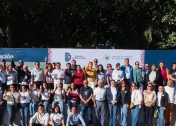 Estudiantes y docentes del Tecnológico de Teposcolula participaron en la reunión nacional de recursos fúngicos.