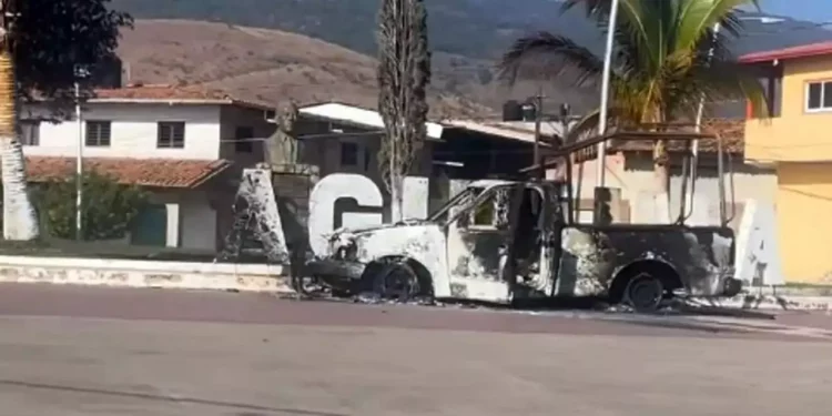 Caos en Aguililla, tierra de El Mencho; SOS del sacerdote