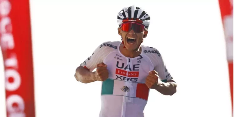 ¡En la élite! Isaac ‘Torito’ del Toro es el número 2 del mundo tras conquistar el UAE Tour 2026
