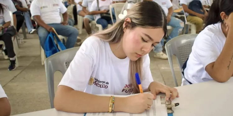 Jóvenes Construyendo el Futuro 2026: abre periodo de postulaciones con apoyo de 9,582 pesos