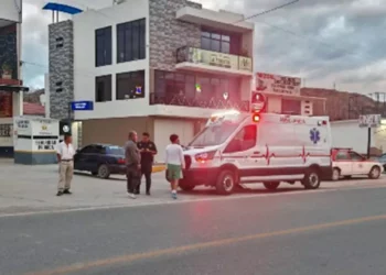 La conductora resultó con diferentes lesiones al volcar.