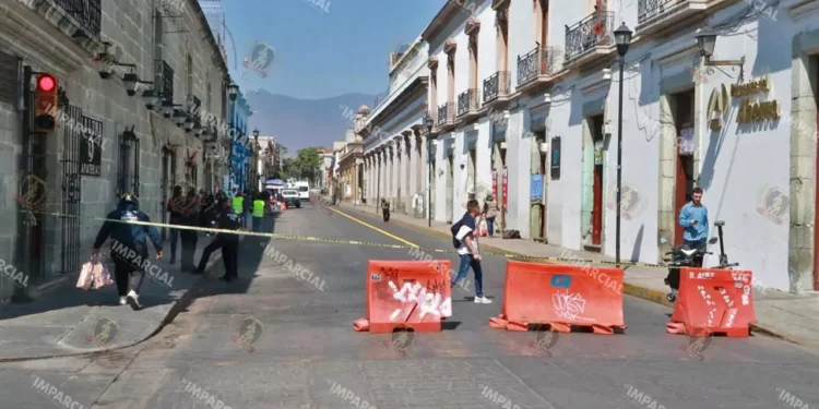 Foto: Adrián Gaytán // La calle de 20 de Noviembre es una de las más transitadas por los peatones que acuden al centro de la ciudad.