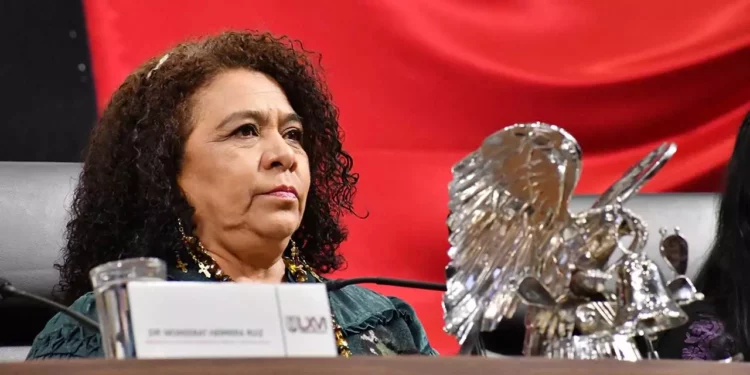 Foto: Congreso de Oaxaca // La secretaria del Trabajo, Edith Santibáñez, acusada de abusar de los trabajadores.