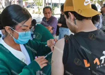 Foto: Adrián Gaytán // Los módulos de vacunación del IMSS se mantendrán abiertos este fin de semana de 8:00 a 20:00 horas.