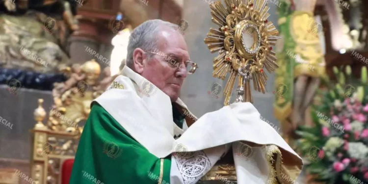 Foto: Adrián Gaytán // Monseñor remarcó que todas las personas son hijas de Dios y que lo importante es la sencillez del corazón.