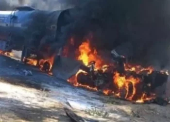 VIDEO | Explosión de pipa provoca incendio de gran magnitud en Zanatepec