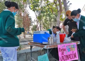 Foto: Adrián Gaytán // Puestos de vacunación, amplían cobertura y horarios.