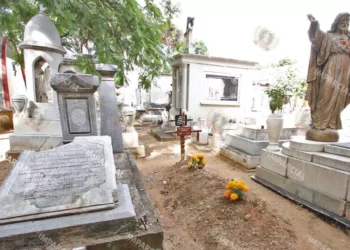 Foto: Archivo El Imparcial // Autoridades municipales advierten que continuarán recuperando fosas abandonadas.