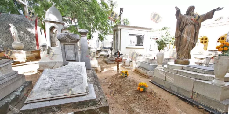 Foto: Archivo El Imparcial // Autoridades municipales advierten que continuarán recuperando fosas abandonadas.