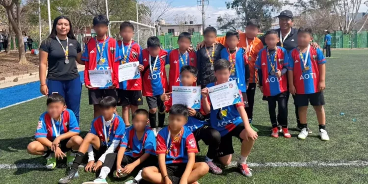 Tres estudiantes de Huajuapan, de la escuela Primaria Valerio Trujano, formarán parte de la selección oaxaqueña de futbol.