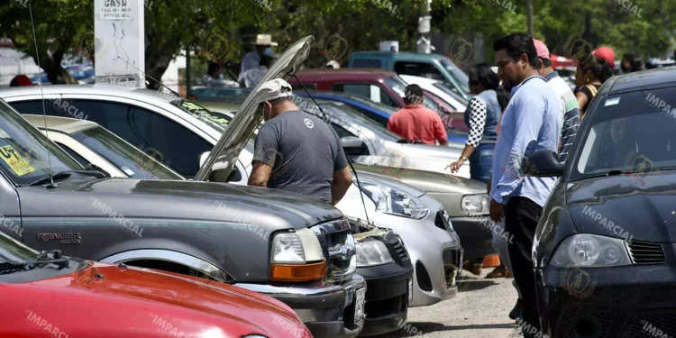 Foto: Archivo El Imparcial // San Jacinto Amilpas acusa control de sindicatos en el tianguis de autos de Brenamiel.