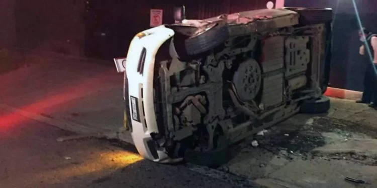 Volcaduras, alcances, choques, el menú semanal de accidentes viales en la capital.