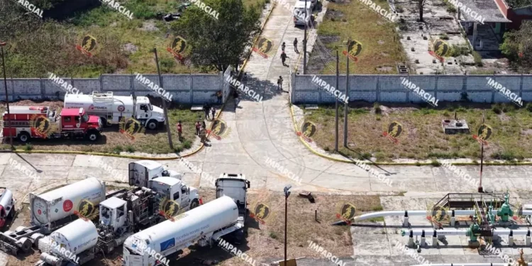 Identifican a ingenieros fallecidos tras explosión en estación de Pemex en el Istmo