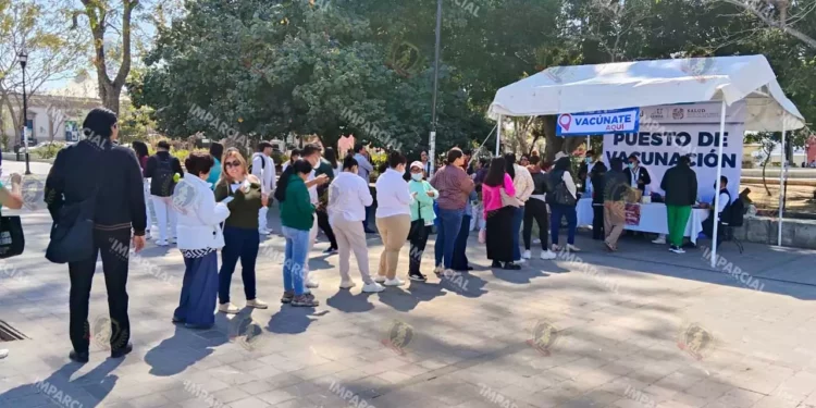 La mayoría personas jóvenes y adultas menores de 50 años, acudió por la vacuna de Sarampión y Rubéola.