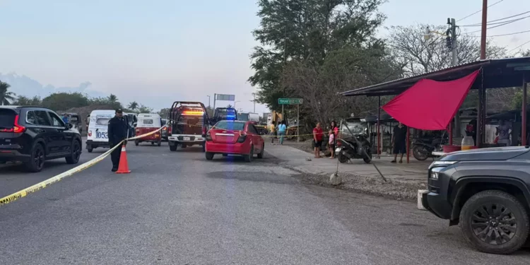 Ejecutan a taquero en inmediaciones del Canal 33, en Juchitán