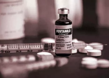 Foto: ilustrativa // Delincuentes utilizan sustancias agresivas y adictivas como el fentanilo para enganchar a las y los jóvenes al mundo de las drogas.