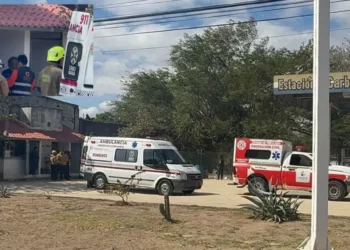 Flamazo en gasera de Juchitán alarma a colonias cercanas; tres trabajadores lesionados