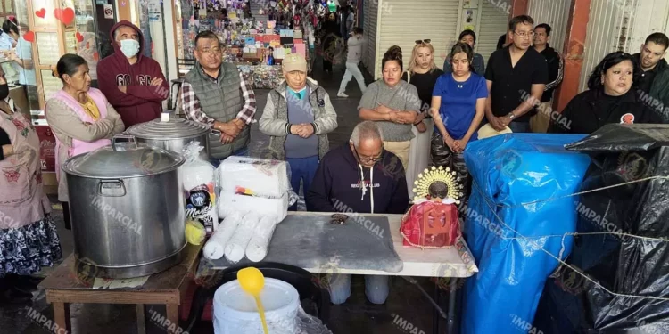 Foto: Jesús Santiago // Degustar los tamales fue parte esencial de la festividad que nuevamente se vivió en la capital oaxaqueña.