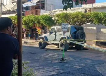 VIDEO | Tirotean a conductor de camioneta y resulta gravemente herido en Centro de Huajuapan