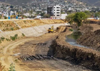 Foto: Gobierno de Oaxaca // Ambientalistas habían advertido del daño al ecosistema del Atoyac con las obras.