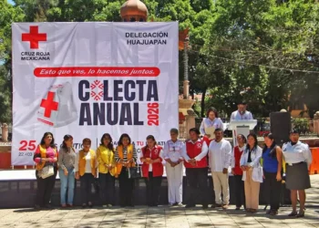 Durante el evento participaron representantes de instituciones educativas, agrupaciones civiles y corporaciones de servicio.
