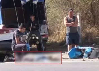 El fatal accidente se suscitó en la carretera Huajuapan-Santiago Juxtlahuaca, a la altura de la Laguna Encantada.