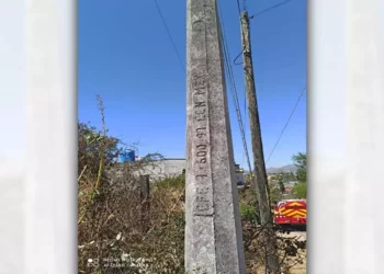 El siniestro se ubicó a unos metros de la escuela Jaime Torres Bodet; fue iniciado por las chispas de un poste de luz.