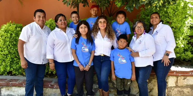 Fotos: Rubén Morales // El equipo de la Casa de Luz y descanso.