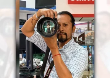 Entre los participantes se encuentra el fotoperiodista Jorge Luis Plata, quien actualmente colabora con El Imparcial de Oaxaca.