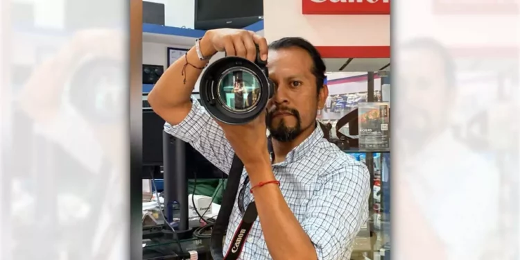 Entre los participantes se encuentra el fotoperiodista Jorge Luis Plata, quien actualmente colabora con El Imparcial de Oaxaca.