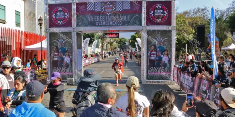 Fotos: Leobardo García Reyes // Fueron más de tres mil los participantes.