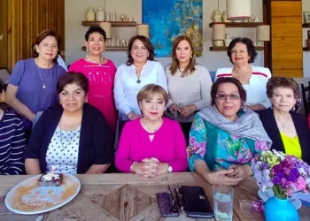 Fotos: Rubén Morales // Isabel Chagoya celebró su cumpleaños rodeada del cariño de sus amigas, quienes la acompañaron en un agradable desayuno.