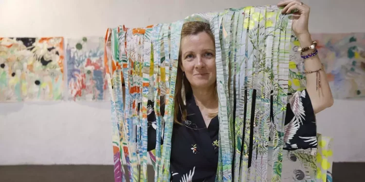 La artista argentino-alemana, Sofía Nordmann, inauguró su “Pensamientos en caída”.