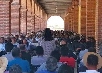 Norma González Jiménez, defensora de la lengua mixteca, señaló que aún persisten desigualdades para las mujeres.