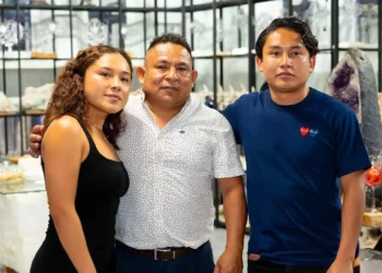Foto: Gil Obed González // José Luis Ramos Rosas estuvo acompañado de sus hijos en un emotivo evento.