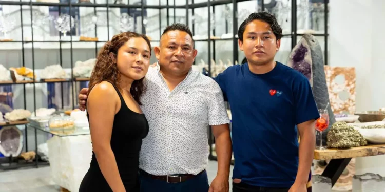 Foto: Gil Obed González // José Luis Ramos Rosas estuvo acompañado de sus hijos en un emotivo evento.
