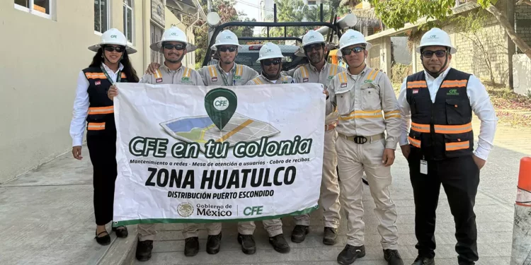 Foto: cortesía // Tareas de CFE para garantizar el abasto de fluido eléctrico en Huatulco y Puerto Escondido.
