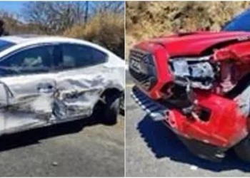 x y cuerpos de seguridad laboraron tras el choque entre el Mazda blanco y la camioneta Toyota.