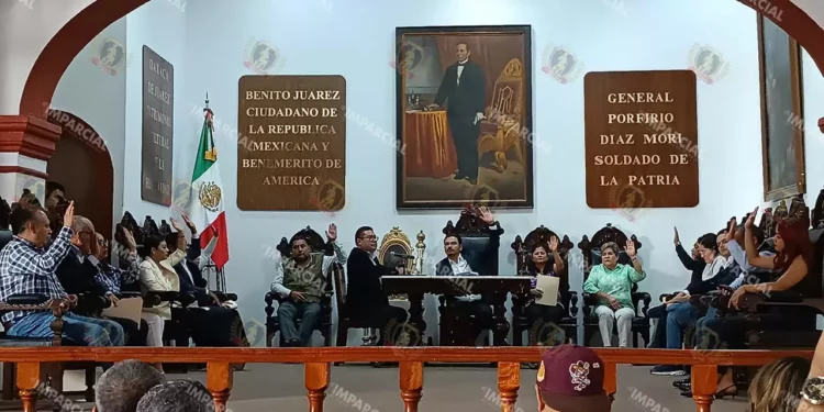 Foto: Adrián Gaytán // Sesión de cabildo este martes en Palacio municipal.