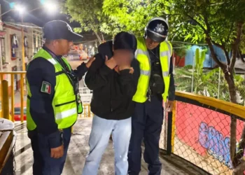 Tras una exitosa labor de convencimiento, el joven de 21 años fue puesto bajo resguardo y recibió apoyo psicológico.