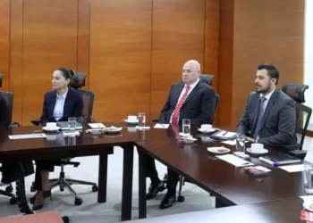 Foto: Secretaría de Gobernación // Damaris Baglietto Hernández, en el grupo de los fiscales federales nombrados para cada estado.
