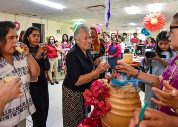 Foto: Cobao // Delfina Guzmán convirtió la celebración de la Samaritana en un acto político con la presencia de figuras públicas como Laura Estrada Mauro.