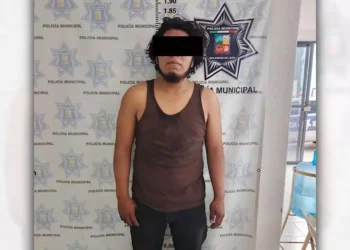 El presunto extorsionador fue entregado a la Fiscalía tras ser sometido por vecinos en la zona centro de Huajuapan.