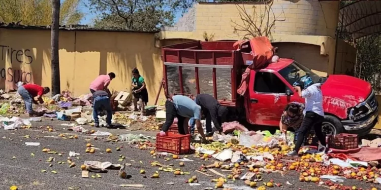 Familia resulta herida tras accidente en la 175; fallas viales y prevención, en la mira