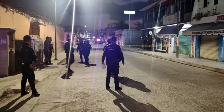 Asesinan a balazos a excandidato de San José del Progreso a unos metros de la Comandancia Municipal de Ocotlán de Morelos.