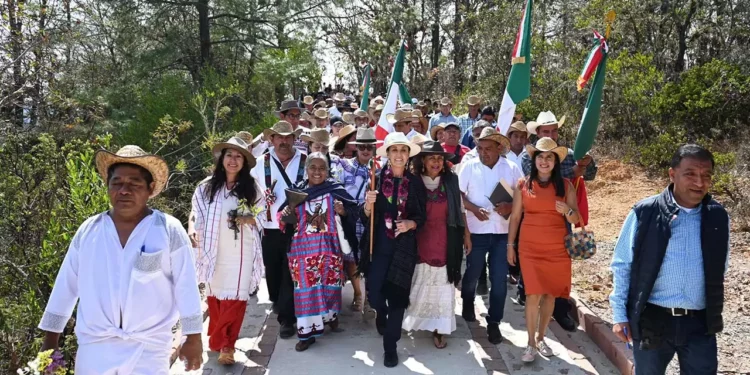 Foto: Presidencia de la República // Arribo de Claudia Sheinbaum a Guelatao el año pasado.