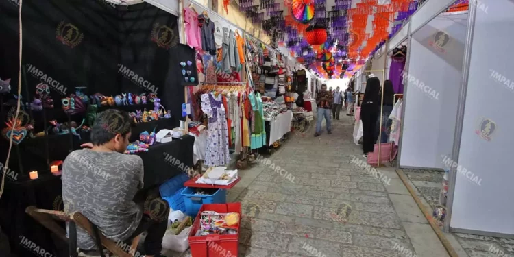 Foto: Archivo El Imparcial // “Artesanos” se adueñan de calles con Expo ferias, con complicidad de autoridades.
